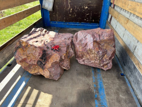 Ландшафтные глыбы красно-фиолетовые 200-1000 килограмм купить в Ивделе