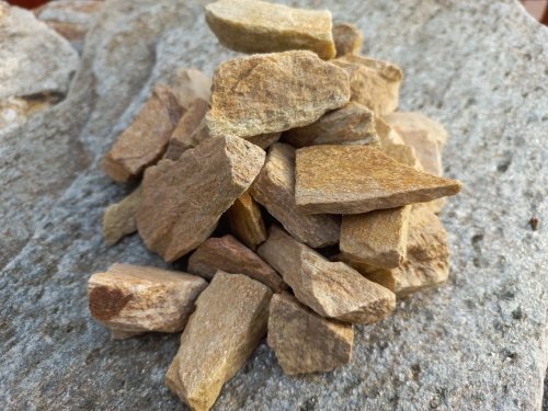 Златолит жёлтый декоративная каменная крошка купить в Ивделе