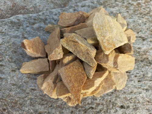 Златолит жёлтый декоративная каменная крошка купить в Ивделе