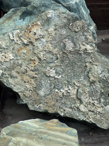 Ландшафтные глыбы зелёные 200-500 килограмм купить в Ивделе